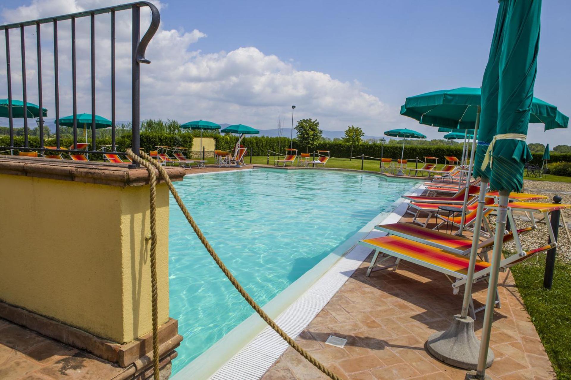 Villa Del Lago - Homelike Villas Кастильоне-дель-Лаго Экстерьер фото